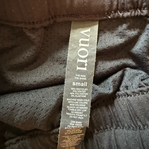 Vuori Clementine Short 4" - Picture 2 of 3